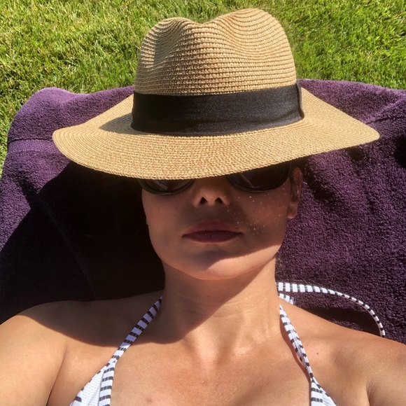 Meet your Posher, Banafsheh - Picture 1 of 1